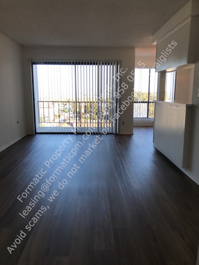 Building Photo - Pet-Friendly One Bedroom Apartment!