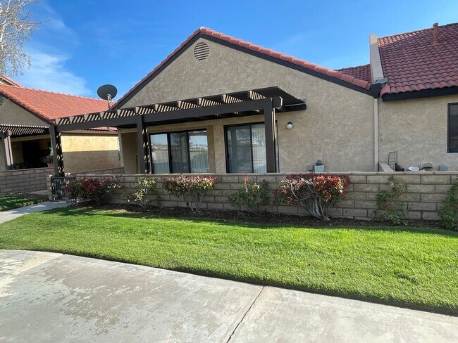 Building Photo - Jess Ranch- 55+ Gated Senior Citizen Community, Refurbished 2 Bedrooms, 2 Bathrooms,  Appliances ...