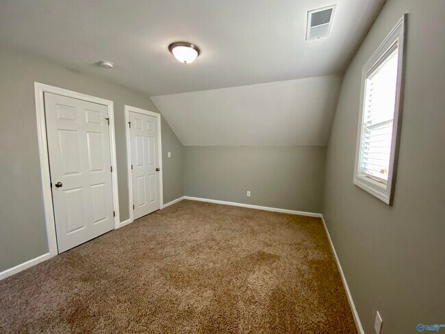 Building Photo - 1111 Pegasus Dr NW