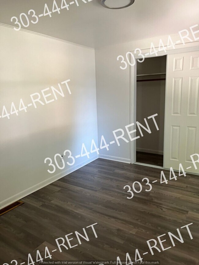 Building Photo - $400 Holiday Move-In Special – 3-Bed Ranch Home Minutes from Downtown Denver