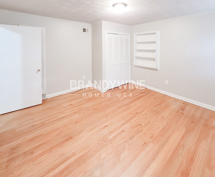 Building Photo - 3035 Christine Rd