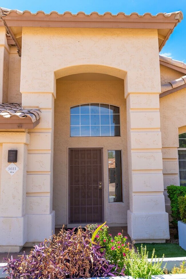 Building Photo - Stunning 4 Bedroom/2.5 Bath Home In Phoeni...