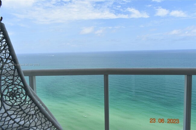 Primary Photo - 6365 Collins Ave