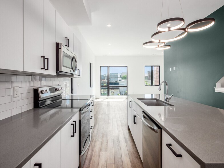 Building Photo - 911 N 4th St