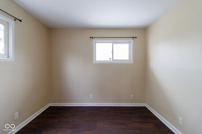 Building Photo - 4929 Katherine Dr