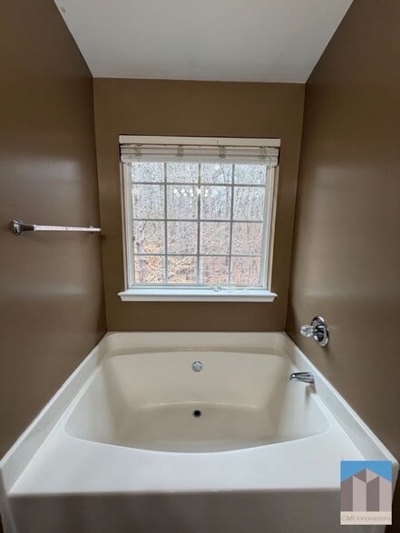 Building Photo - 2473 Capella Cir SW