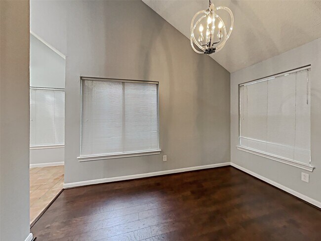 Building Photo - 16031 Hidden Acres Dr