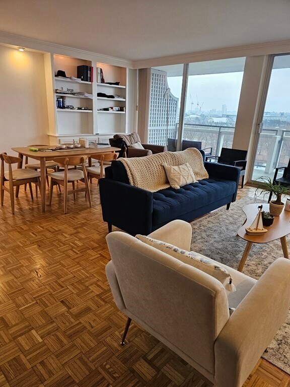 Building Photo - 221 Mt Auburn St