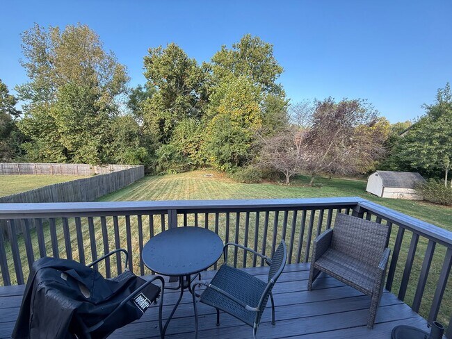 Building Photo - Beautiful Home on West side Available Janu...