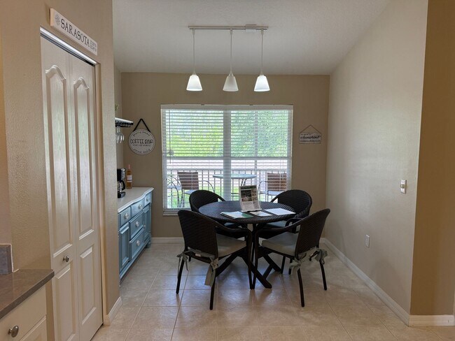 Building Photo - Lakeview 2 Bedroom 2 Bath Condo on Golf Co...