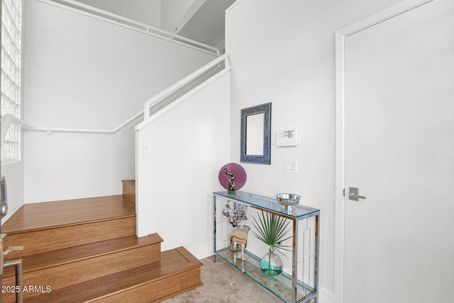 Building Photo - 7760 E Gainey Ranch Rd