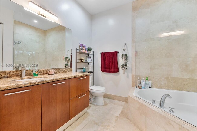 Building Photo - 3266 NE 15th St