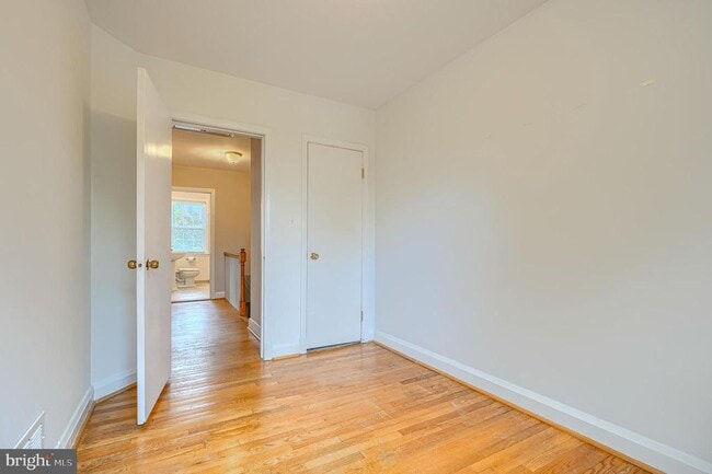 Building Photo - 372 Old Trail