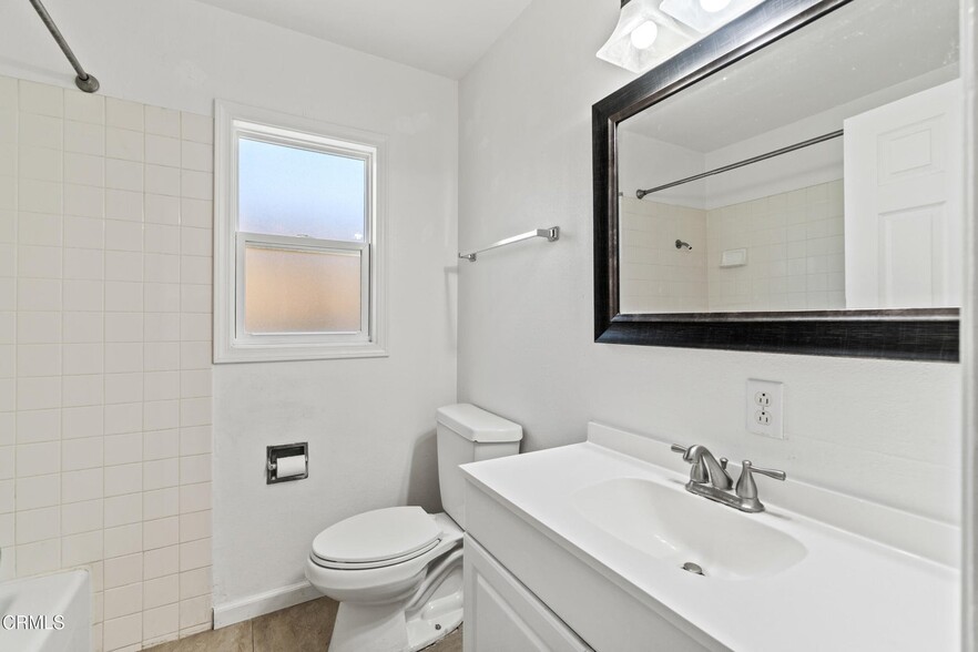 Building Photo - 3345 Porter Ln