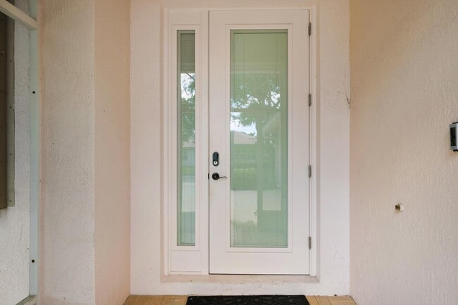 Building Photo - 9150 Bay Harbour Cir