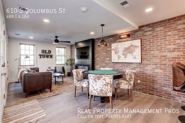 Building Photo - Stunning Corner Townhouse, Old Town Alexan...