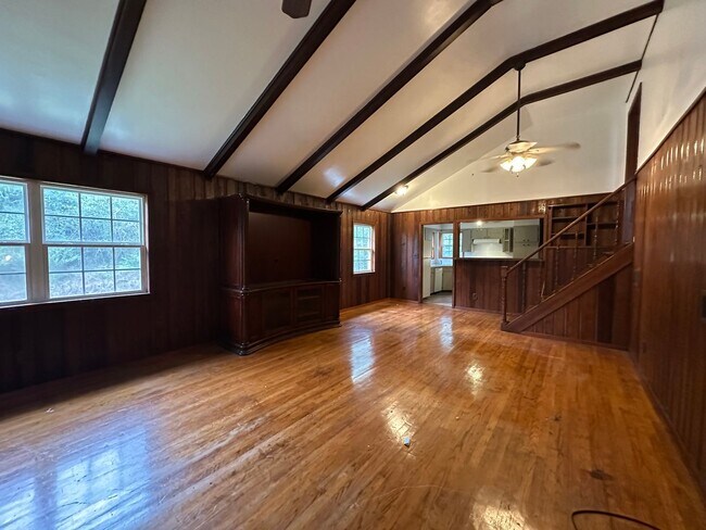 Building Photo - Available July 1st***Welcome to this charming 4-bedroom, 2-bathroom home located in the heart of ...