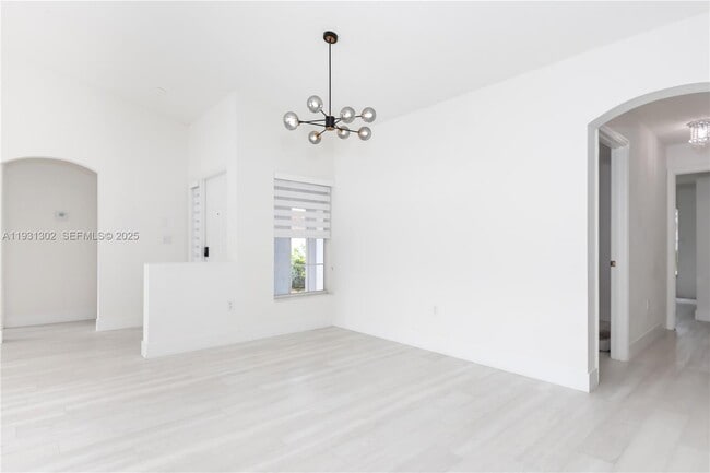 Building Photo - 1901 SW 129th Terrace