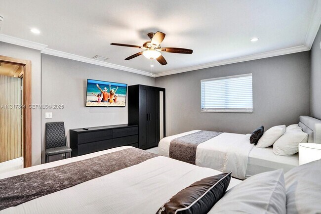 Building Photo - 1301 Rodman St