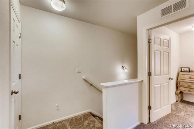 Building Photo - 121 S McGregor Cir