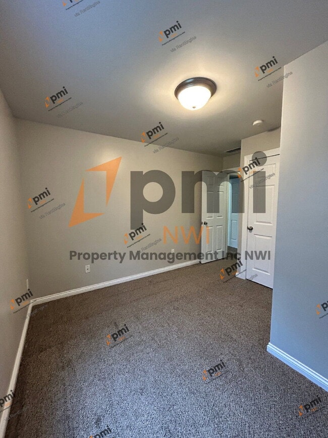 Building Photo - 4000 Silhavy Rd