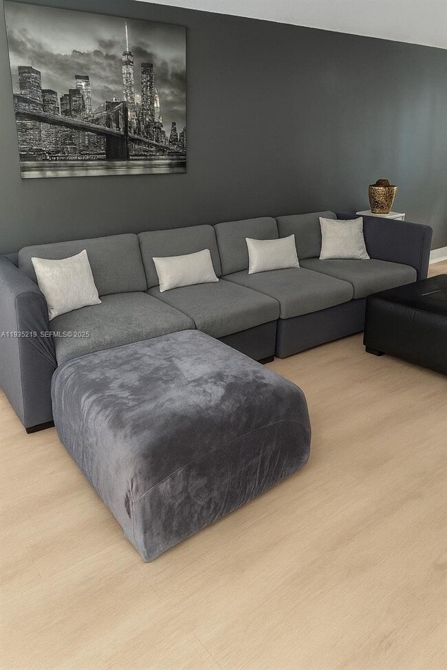 Building Photo - 1732 Meridian Ave