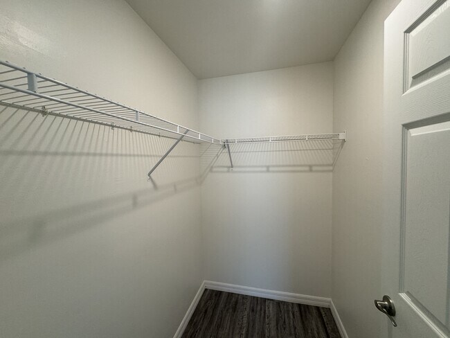 Building Photo - 26533 Sandhill Blvd