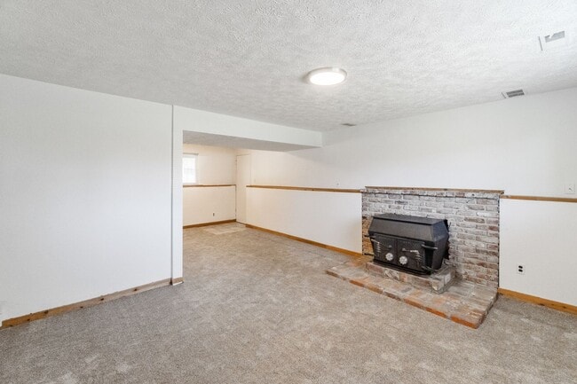Building Photo - Gorgeous Single Family Home in Spokane's S...