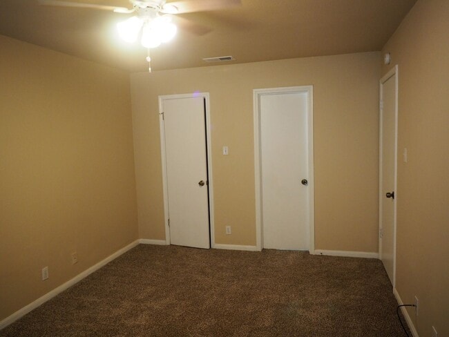 Building Photo - Amazing home ready to move in!