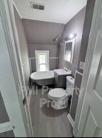 Building Photo - 2632 N 24th Pl