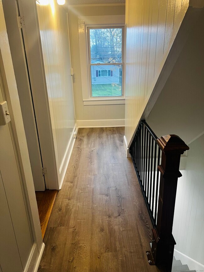 Building Photo - 20 Lee Ave