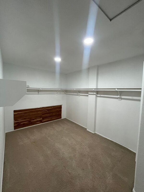 Building Photo - 22547 Cascade Dr