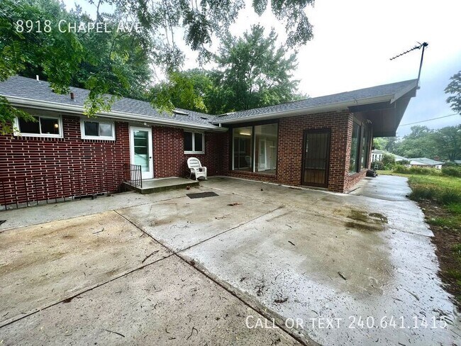 Building Photo - 8918 Chapel Ave