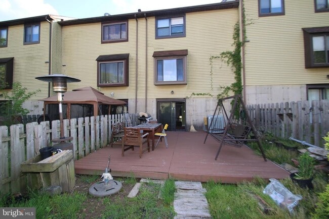 Building Photo - 3478 Coventry Pl