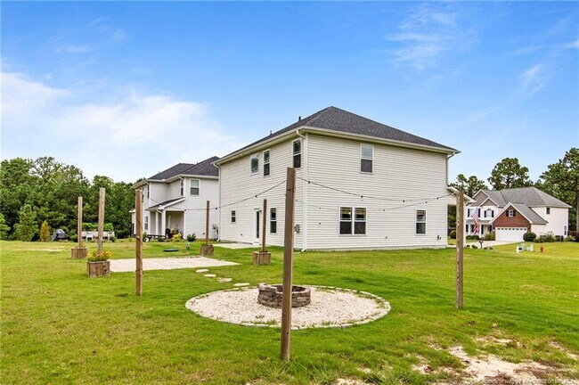 Building Photo - 243 Spring Flowers Dr