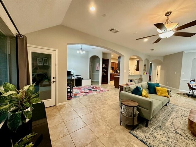 Building Photo - 10024 Lisi Anne Dr