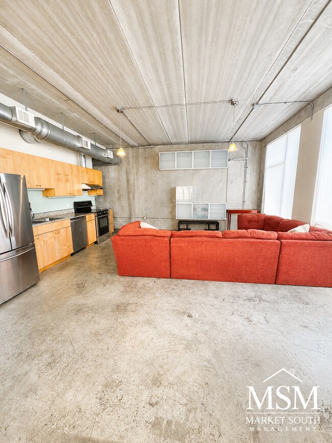 Building Photo - ROOFTOP IN STARLAND?  HERE IT IS! AVAILABLE NOW!