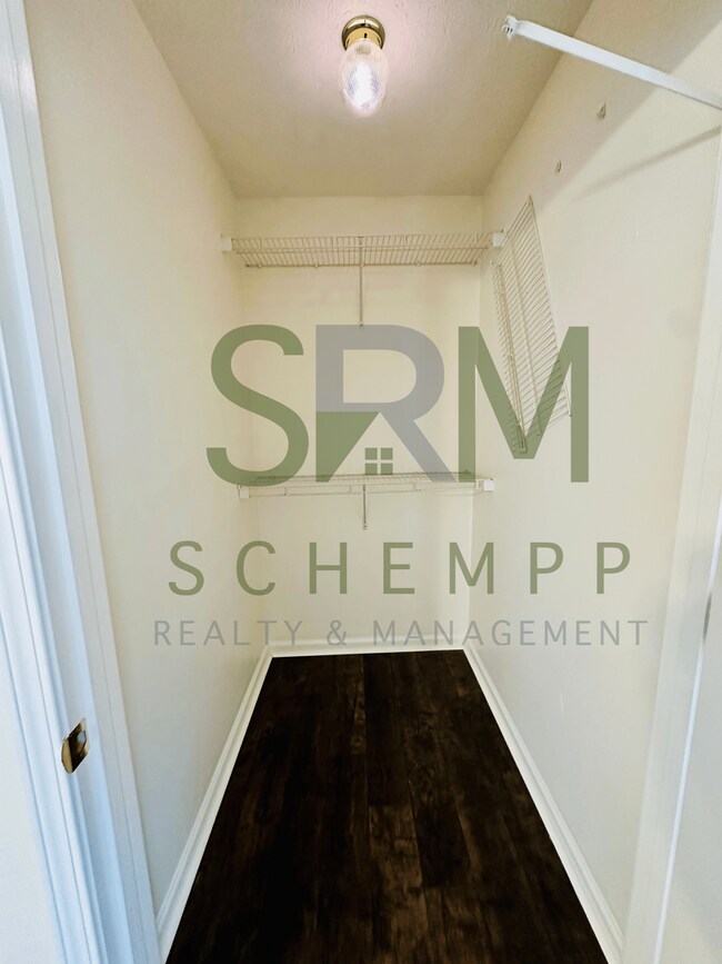 Building Photo - Updated 3 Bedroom/2 Bath Ranch in Okolona! Available Now!