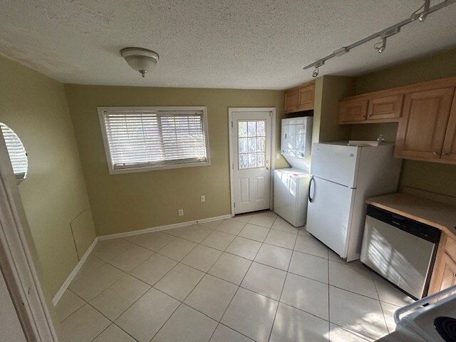 Building Photo - 315 Hilderbrand Dr