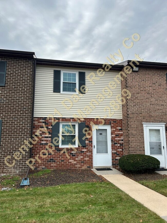 Building Photo - 2 BR, 1.5 Bath in West York School District