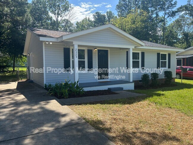 Primary Photo - 2325 Quartz Ct