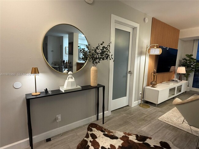 Building Photo - 2715 N Ocean Blvd