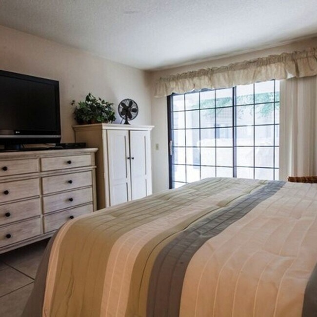 Building Photo - Stylish Palm Springs Oasis with Private Po...