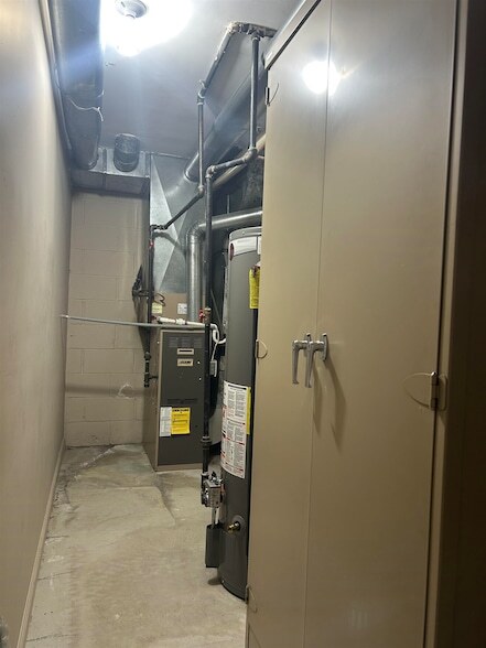 Building Photo - 302 Grand Ridge Dr
