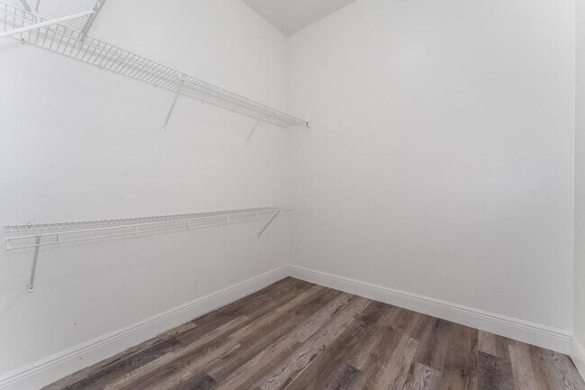 Building Photo - 12845 Sawgrass Pine Cir