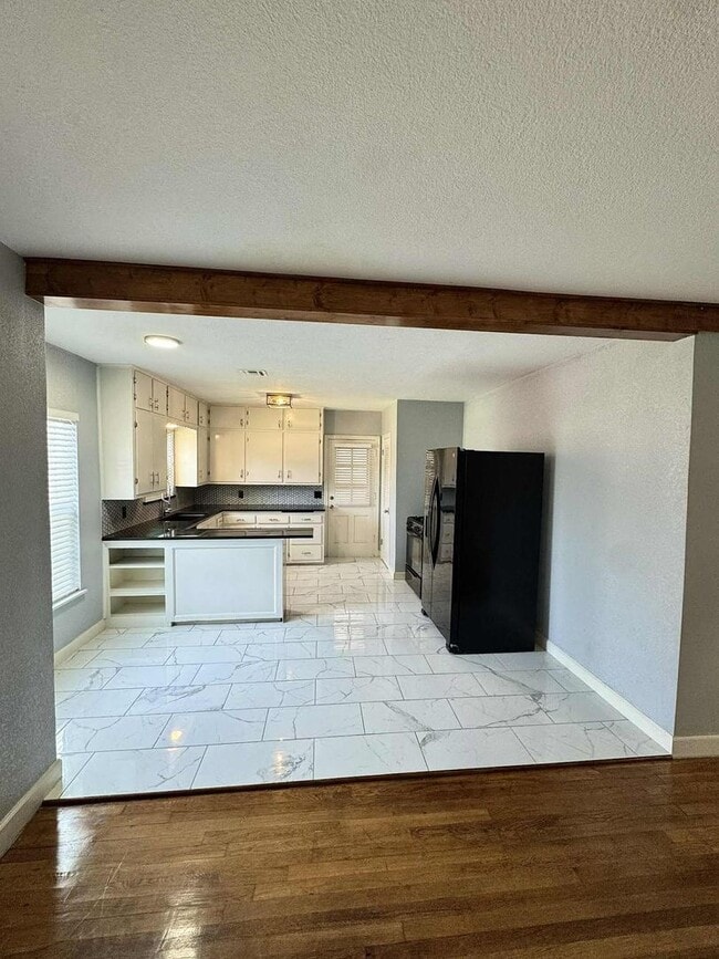 Building Photo - 4000 Austin Ave