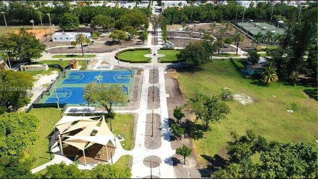 Building Photo - 1525 Meridian Ave