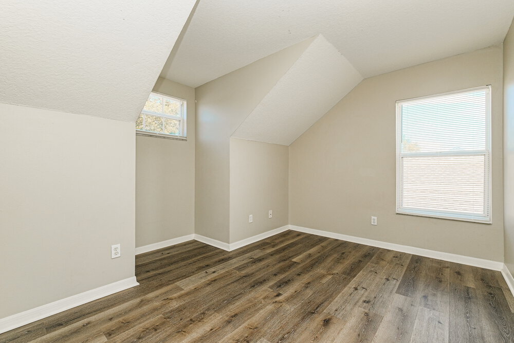 Building Photo - 1818 Horsechestnut Ct