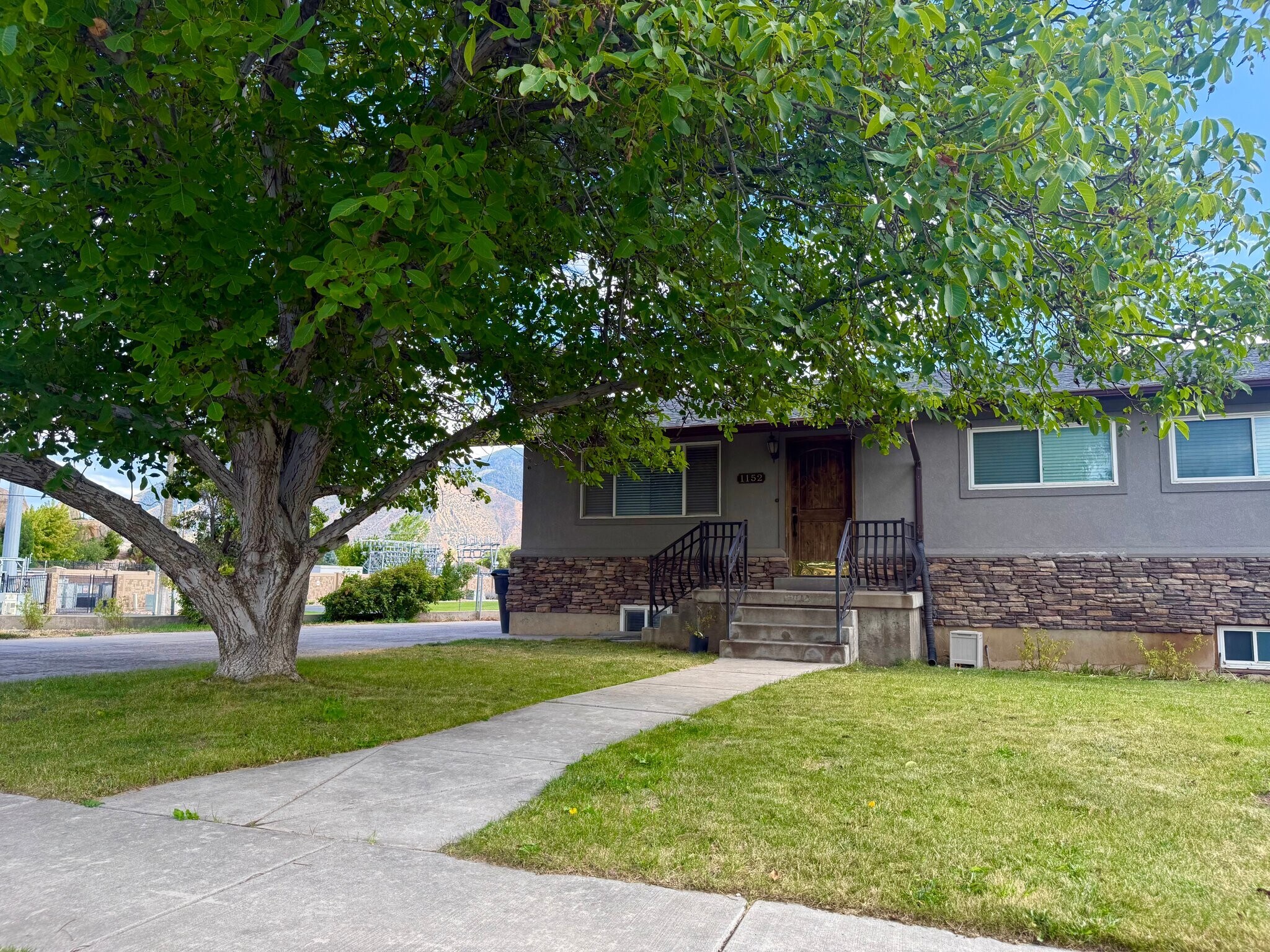 Building Photo - 1152 Sterling Dr