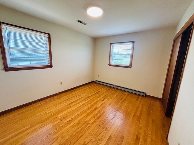Building Photo - 575 Quesenberry St